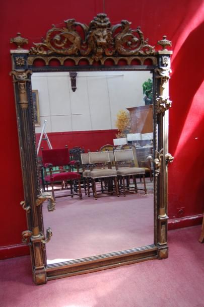 null Important miroir trumeau sculpté à fronton tête de lion et griffons XIXe (m...