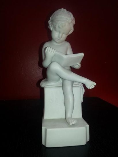 null Biscuit "enfant lisant" d'après CANOVA (Haut 23 cm)