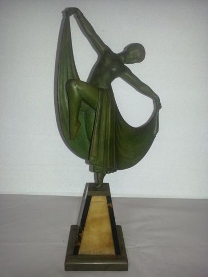 null Lucien GIBERT, "La danseuse" Bronze signé (Haut: 43 cm)
