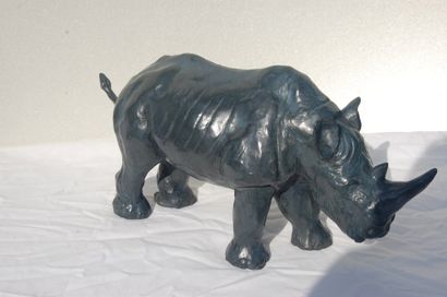 null BORRAS Jorge "Rhinocéros" Bronze à patine grès et bleu (H:16cm/lg34cm)