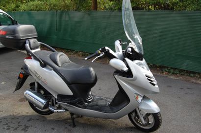 null SCOOTER KYMCO de 2006, GRAND DINK 125, 333 km