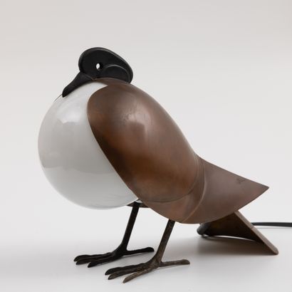 null François-Xavier LALANNE (1927-2008) Artcurial éditeur 
Lampe "Pigeon" en bronze...