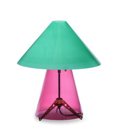 null Umberto RIVA (1928-2021) pour Fontana ARTE 
Lampe Metafora en verre teinté rose...