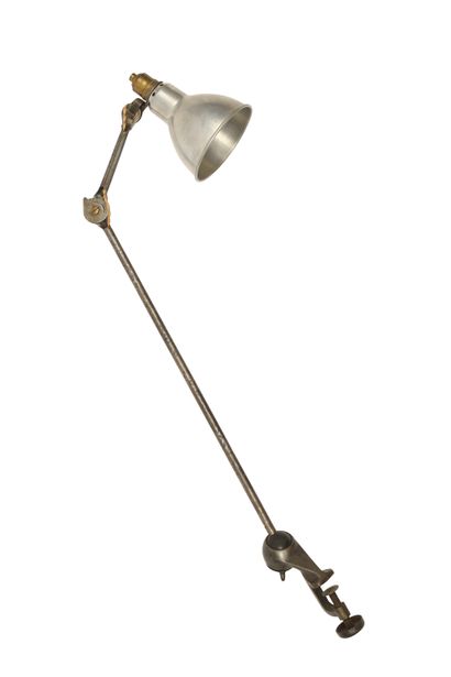 null Bernard-Albin GRAS (1886-1943)
Lampe de bureau modèle "201" à deux bras articulés...