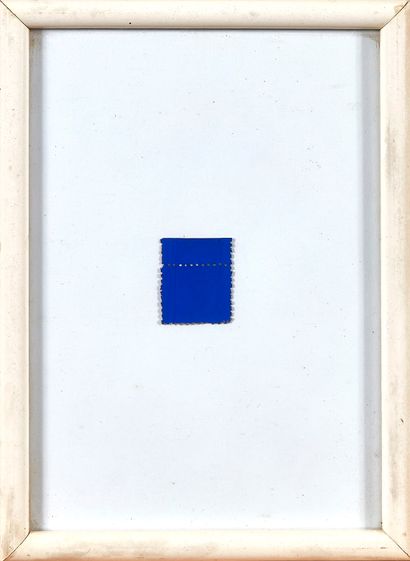 null YVES KLEIN (1928-1962)
Monochrome bleu, pigment IKB sur timbre poste, circa...