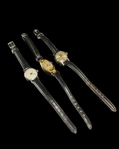 null Un lot de trois montres de dame en acier et or jaune 18 carats (750/1000‰) comptant...