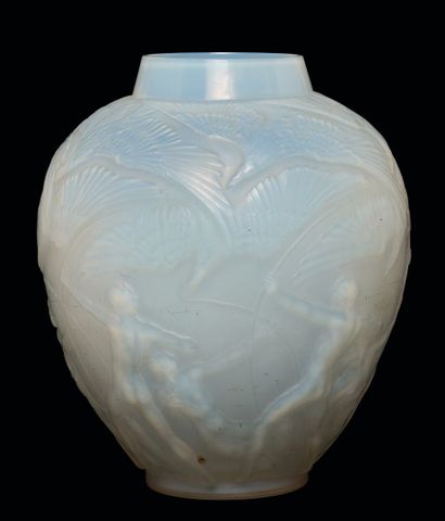 RENÉ LALIQUE - Vase « Archers »