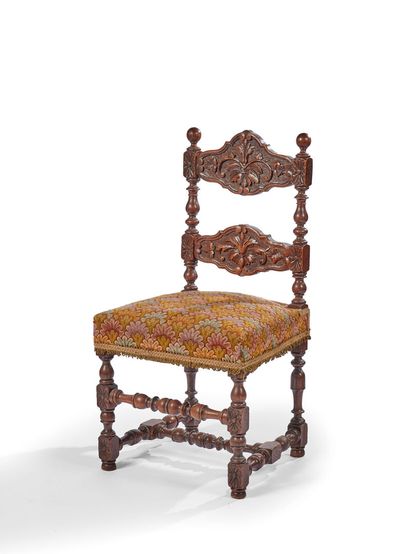 Chaise Chair
In carved and turned natural wood 
19th century 
88 x 45 x 45 cm