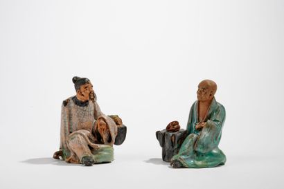 CHINE CHINA 
Two ceramic figures
8 cm high each