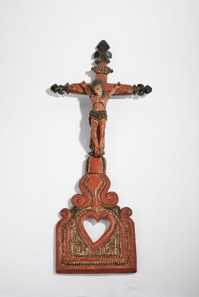 ITALIE ITALY 
Crucifix in polychrome painted wood 
Folk art 
XIXth century