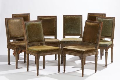 Série de huit chaises Set of eight chairs 

Stained wood, fluted legs and uprights,...