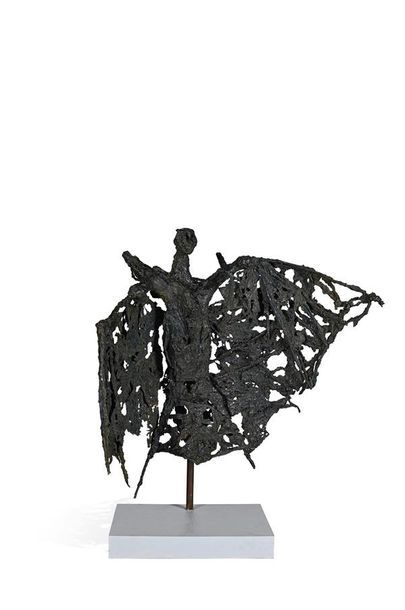 GERMAINE RICHIER (1902-1959) La Chauve-souris, 1946
Épreuve en bronze naturel nettoyé,...