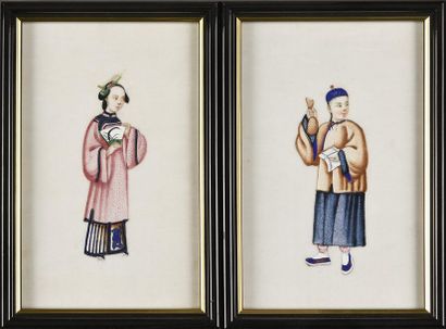 INDOCHINE - Vers 1900 Deux peintures sur papier riz, à sujet de deux nobles
H. 17...