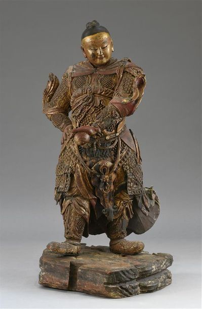 CHINE - PÉRIODE TRANSITION, XVIIE SIÈCLE Grand gardien de temple en bois sculpté...