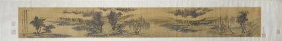 CHINE - fin du XIXe siècle Longue aquarelle sur soie, représentant un paysage de...