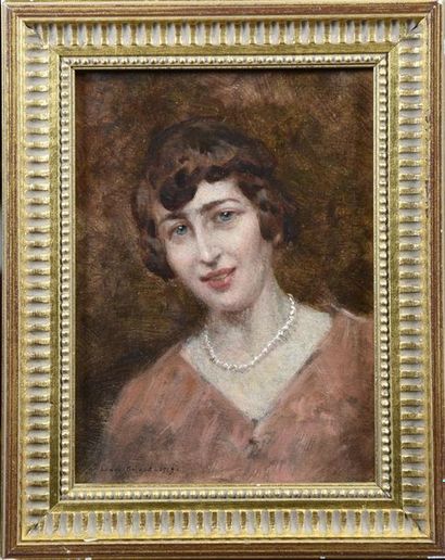 null Louis BÉROUD (1852-1930) Portrait de femme au collier, 1929 Huile sur carton,...