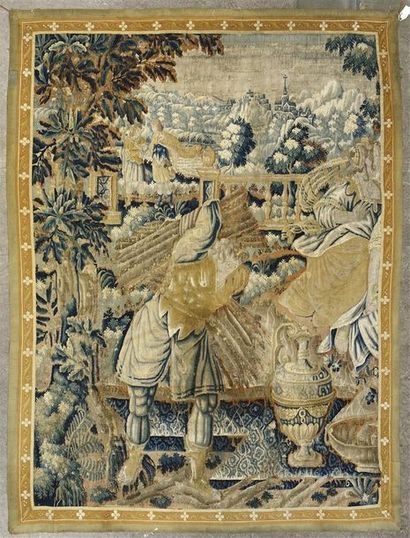 FLANDRES Fragment de tapisserie représentant un guerrier antique dans un paysage...