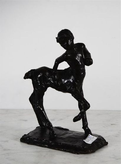 Alexandre FALGUIERE (1831-1900) Le petit centaure se retournant
Épreuve en bronze...