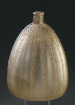 RENE LALIQUE (1860-1945) Mimosa, modèle créé en [1921], non repris après 1947
Vase.
Épreuve...