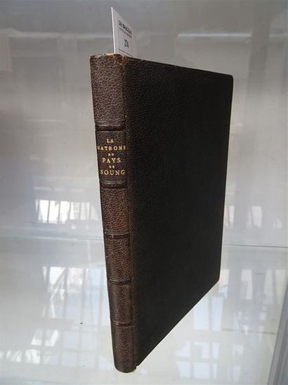 null La matrone du pays de Soug Lahure à Paris, 1884 1 vol in-4, belle reliure (Insolée,...