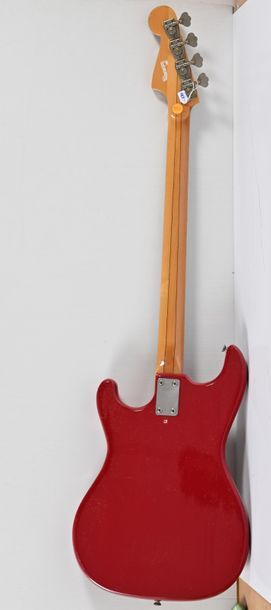 null Guitare basse EKO, 2 micros, Italie, modèle Cobra II Bass, n°353871, rouge avec...