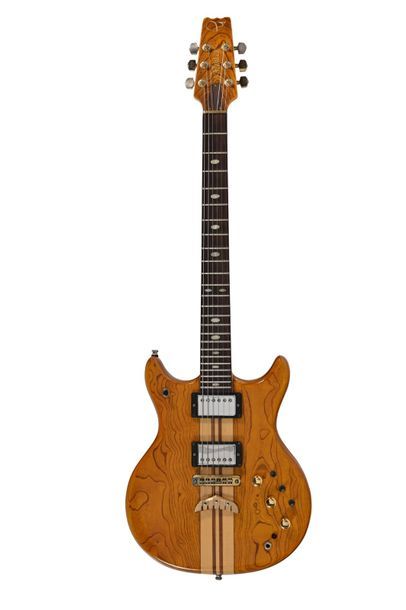 null Guitare VANTAGE , 2 micros, manche traversant, Japon, frêne naturel , n°203...