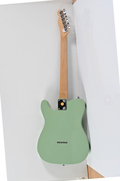 null Guitare NICE, Suisse, type Télécaster, 3 micros,n° 0058, surf green avec va...