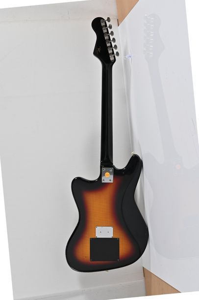 null Guitare HOFNER, Allemagne, modèle Grande Surprise, 2 micros,sunburst avec valise...