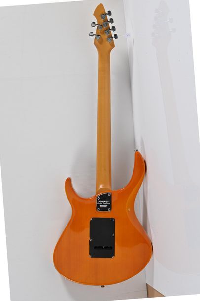 null Guitare HOHNER, révélation RTX, 2 micros, naturelle avec valise