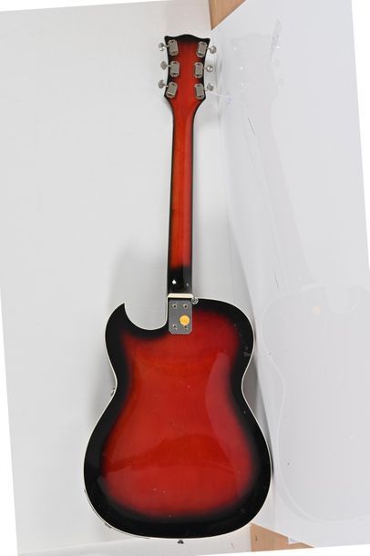  Guitare CRUCIANELLI Elite, quart de caisse, Italie, années 1960/70, 2 micros, redburst...