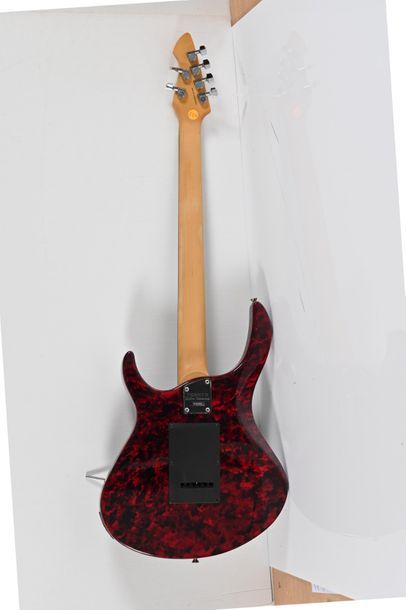  Guitare HOHNER, Révélation RTX, 2 micros, rouge marbrée avec housse 