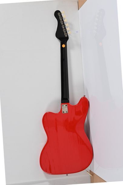  Guitare HOPF, Allemagne, modèle Corina, années 1960, 3 micros, rouge avec houss...