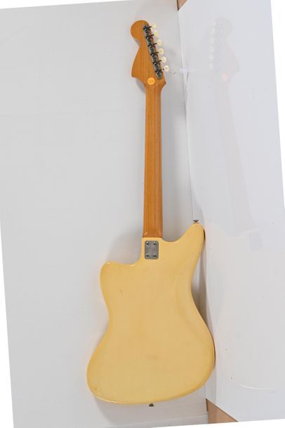 null Guitare FRAMUS, type Mustang, modèle Strato 6 , années 1970, Allemagne, 2 micros,...