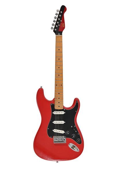 null Guitare HONDO, type Strato, 3 micros, rouge, relaquée, plaque arrière manqu...