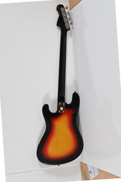 null Guitare Basse EKO, Italie, Cobra Bass I, 1 micro, sunburst