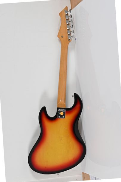 null Guitare NORMA, Japon, années 1960, 4 micros, sunburst