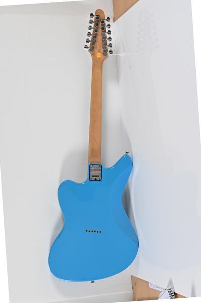 null Guitare 12 cordes HOHNER GT 60 XII, type Jaguar, 3 micros, bleu
