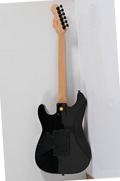 null Guitare FENDER Strato, made in Korea, 2 micros, n°0406093, années 1988/1996,...
