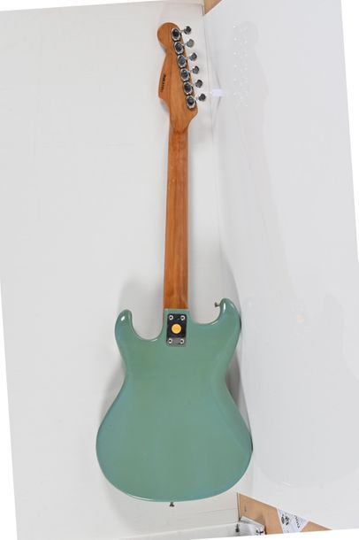 null Guitare ZERO SETTE, Italie, Années 1970, 3 micros, surf green
