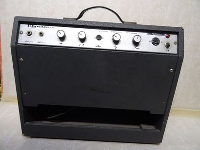 null Amplificateur DYNACORD Amigo à lampes, Allemagne, années 1960 taille 50/42/21,...