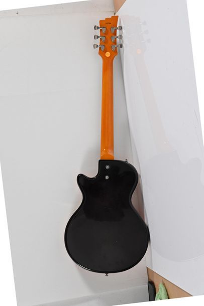null Guitare DUESENBERG Starplayer Special, 2 micros, n°02794, orange avec valis...