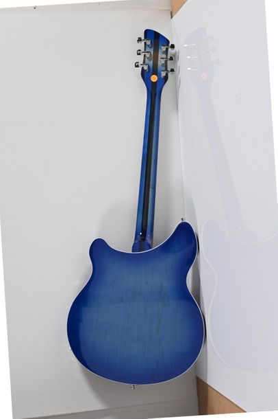 null Guitare RICKENBACKER USA , modèle 360, 2 micros,année 2007, Midnight blue avec...
