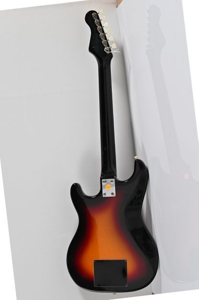 null Guitare HOFNER, Allemagne, 2 micros, 172/S, Sunburst avec valise