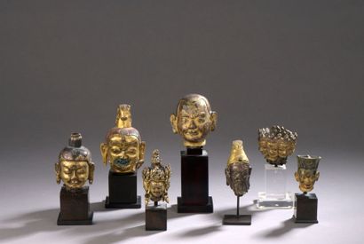 null TIBET - 16th / 18th century Set comprising five heads and two upper parts of...
