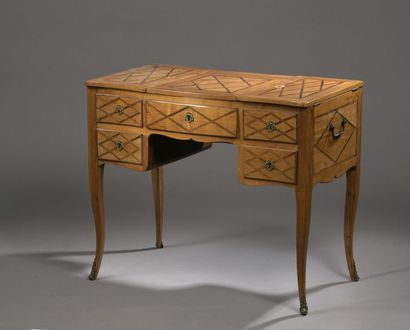 null COIFFEUSE with boxes in fruit wood inlaid with rosewood rhombuses, opening by...