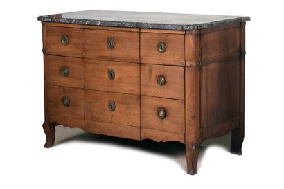 null Straight COMMODE with a slight overhang in light walnut, opening with five drawers...