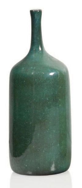 Jacques (1926-2008) et Dani (1933-2010) RUELLAND Vase bouteille soliflore en céramique...
