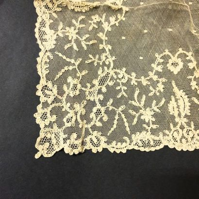 null Panneau rectangulaire, Dresde ? XVIIIe siècle 
En mousseline de coton à décor...