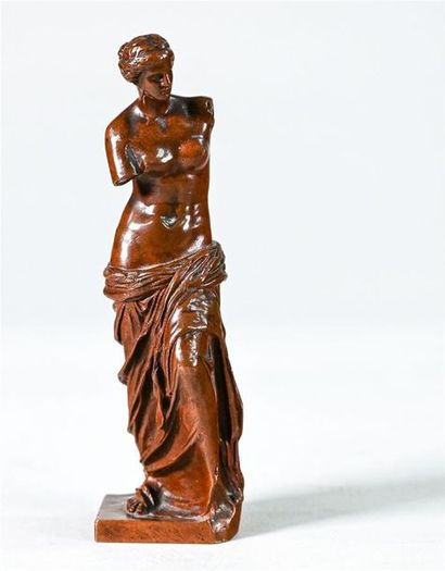 null D'après l'Antique Vénus de Milo Epreuve en bronze à patine marron nuancée, réduction...