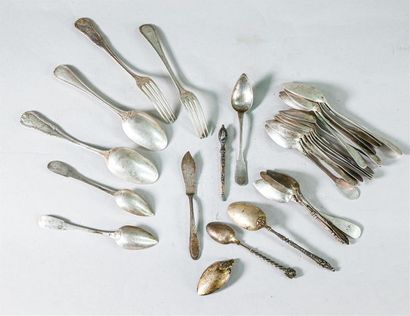 null Silver teaspoon meeting, single flat and other models Accidents Two silver dessert...